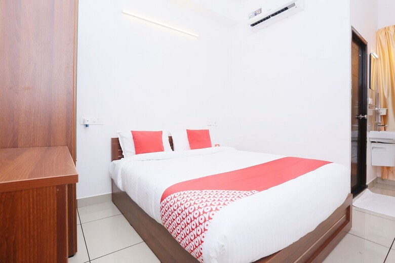 Hotel Oyo 38407 Sun Star Residency