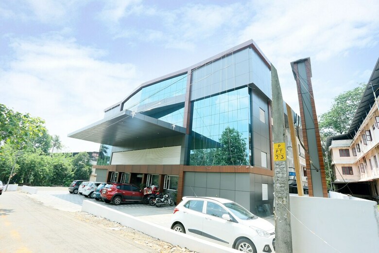 Hotel Oyo 38407 Sun Star Residency