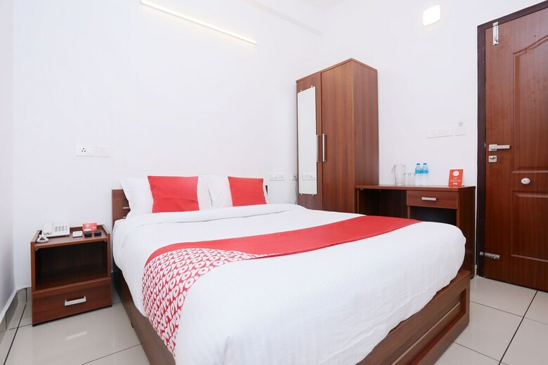 Hotel Oyo 38407 Sun Star Residency