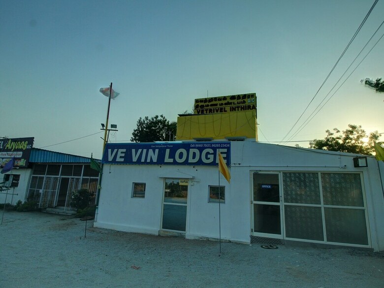 Hotel Oyo 37674 Ve Vin Lodge