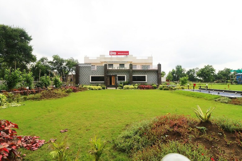 Hotel Oyo 39764 Mahendra Greens