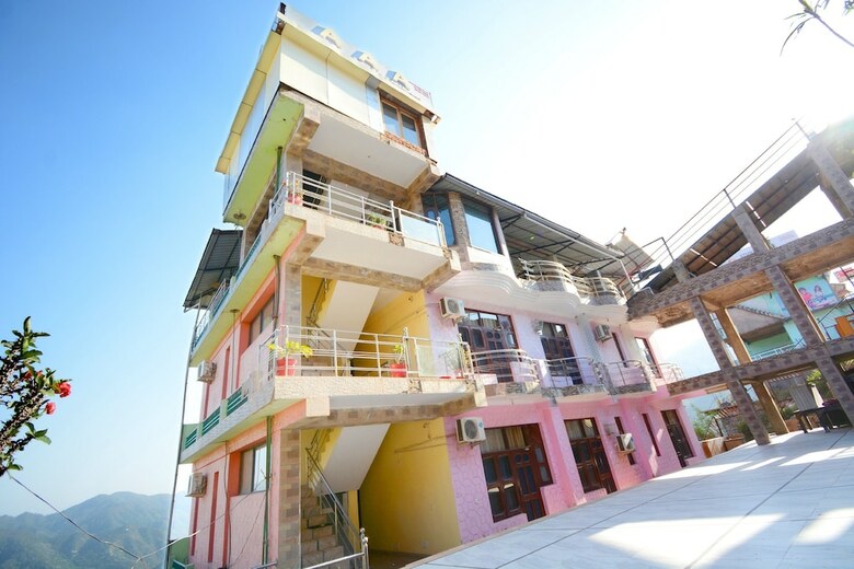 Oyo 40160 Hotel  Aaa