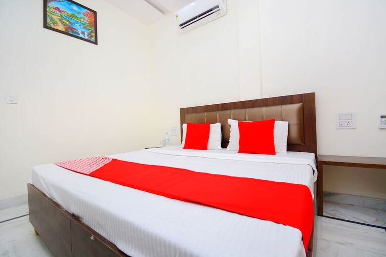 Oyo 38787 Hotel Red Rose