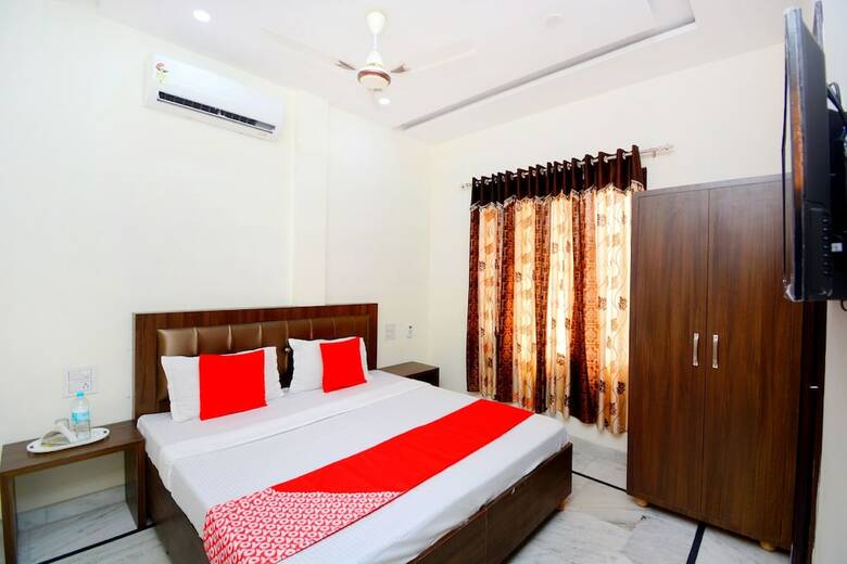 Oyo 38787 Hotel Red Rose
