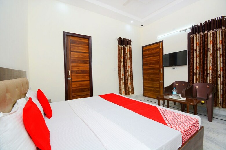 Oyo 38787 Hotel Red Rose