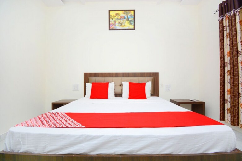 Oyo 38787 Hotel Red Rose