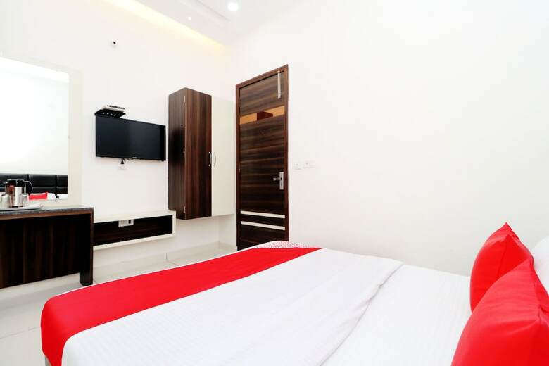 Hotel Oyo 39759 Kesari Root