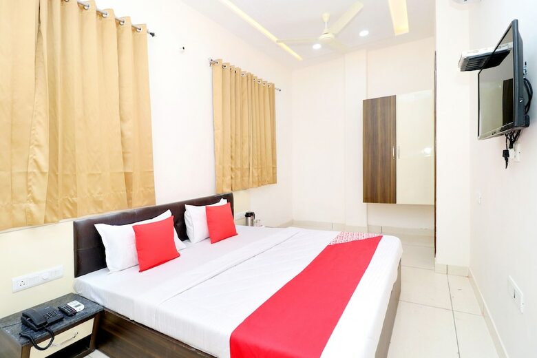 Hotel Oyo 39759 Kesari Root