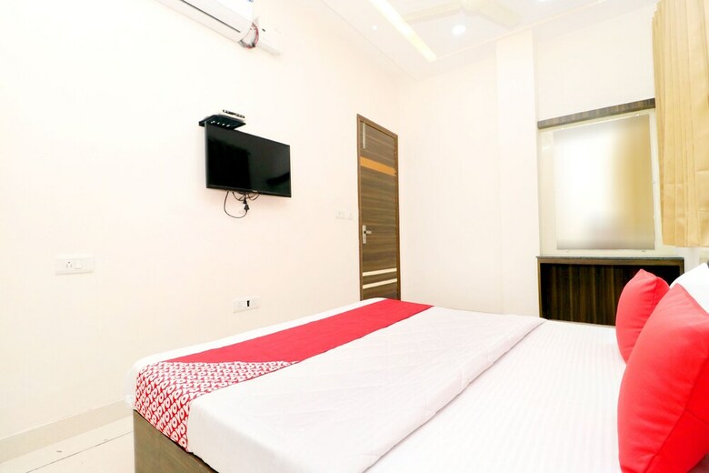 Hotel Oyo 39759 Kesari Root
