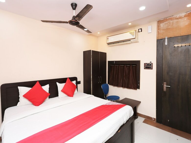 Oyo 40079 Hotel Shri Abhinandan