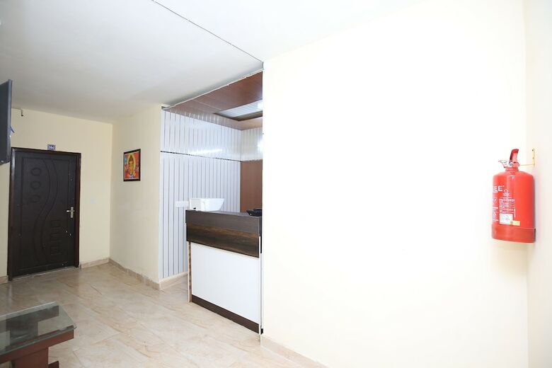 Hotel Oyo 39957 Royal Classic