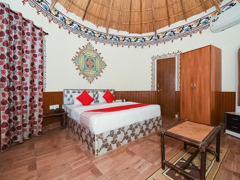 Oyo 41075 Hotel Vijayvargiya Dhani