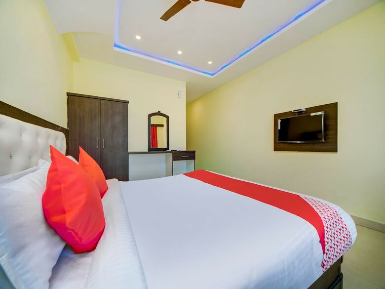 Oyo 40720 Hotel Srs Regency