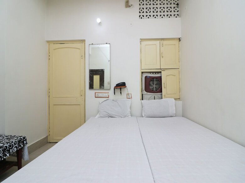 Spot On 37503 Hotel Akash