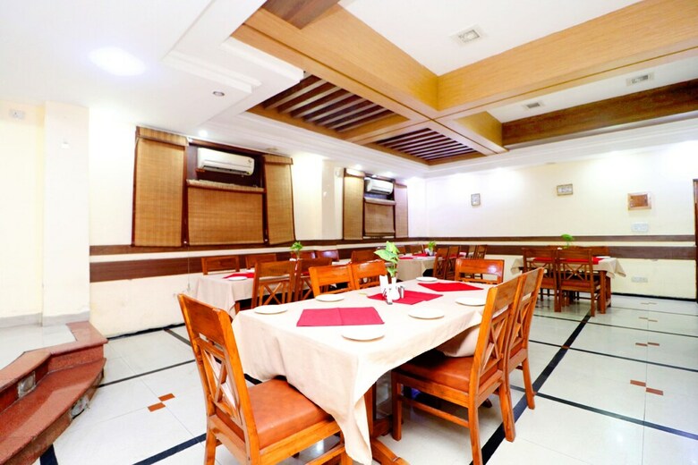 Oyo 43237 Hotel Park Inn