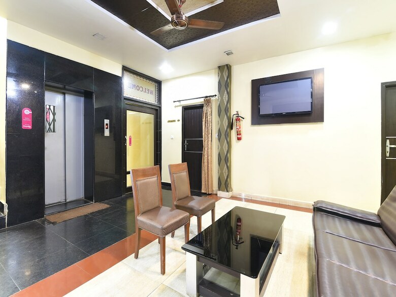 Hotel Oyo 41636 Celebrations Residency