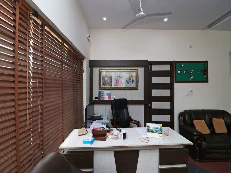 Spot On 38778 Bassi Hotel