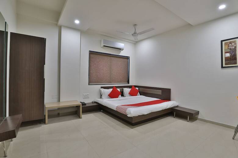 Oyo 41737 Hotel Atithi