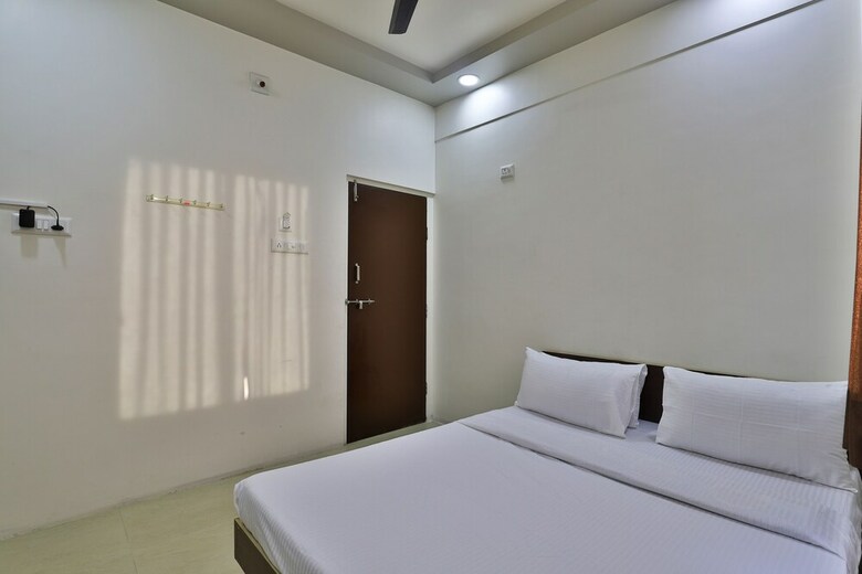 Spot On 37726 Hotel Patang