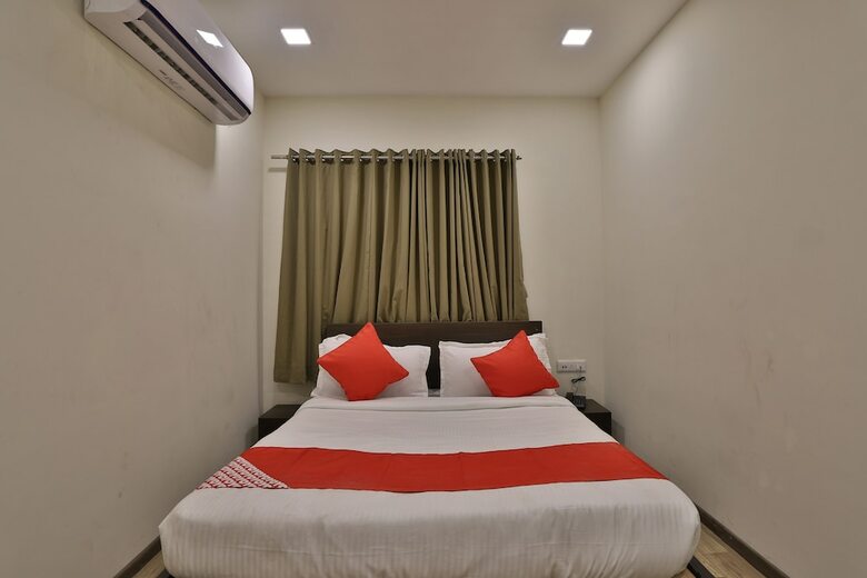 Hotel Oyo Flagship 30564 Ripple Mall