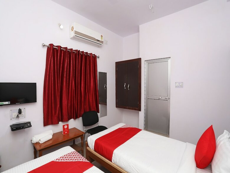 Oyo Flagship 30922 Hotel Aditya Inn