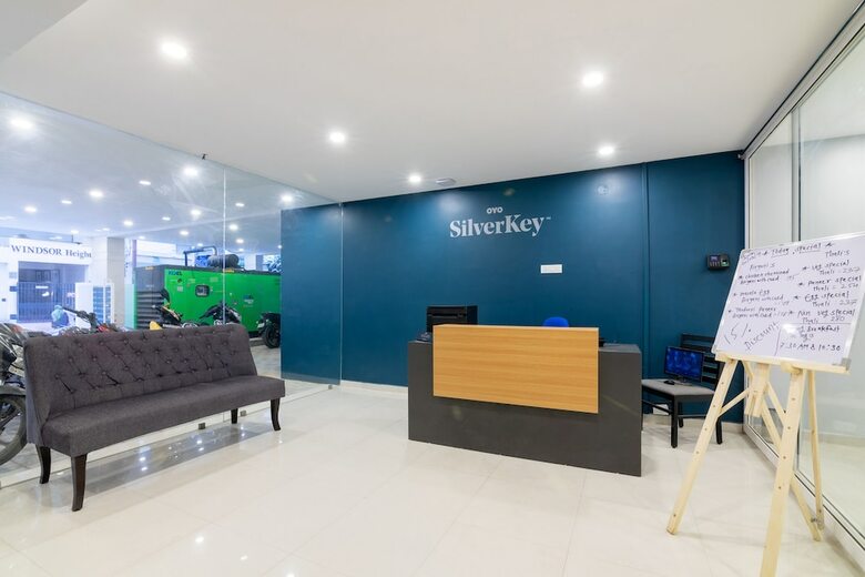 Hotel Silverkey Executive Stays 27773 Ias Colony