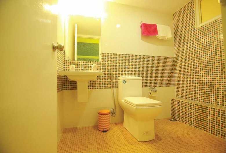 Hotel Indiavacationz Houseboat