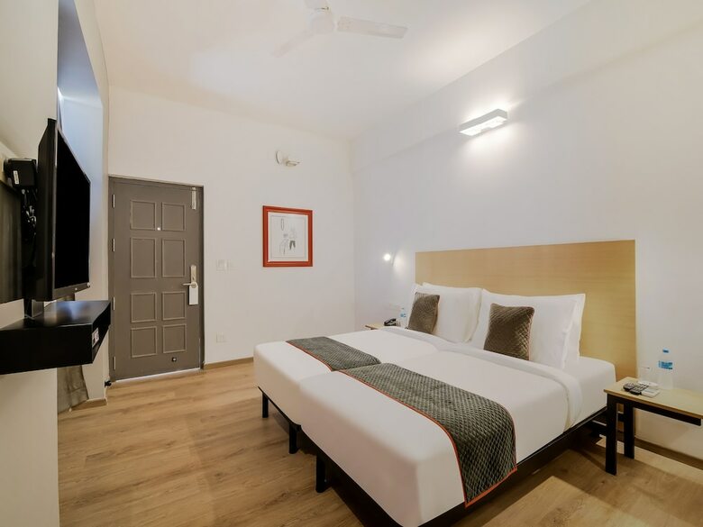 Hotel Oyo Townhouse 124 Srm