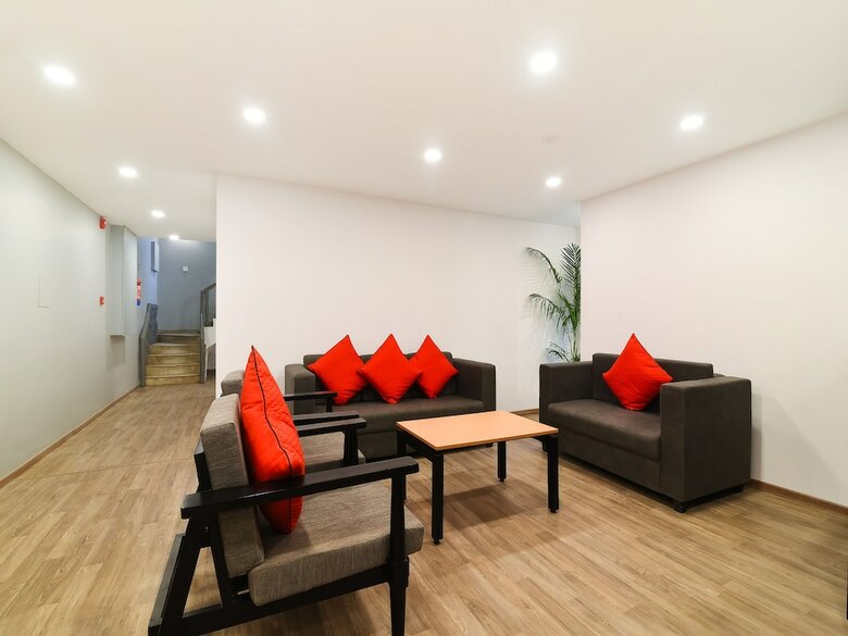 Hotel Oyo Townhouse 124 Srm