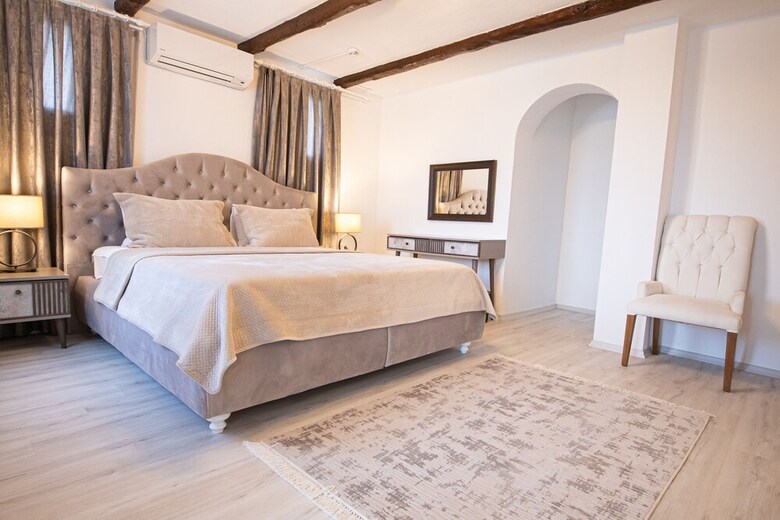Hotel The Flag Suites (+12)