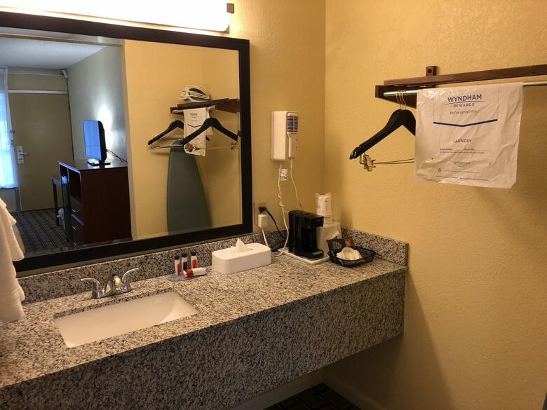 Hotel Days Inn