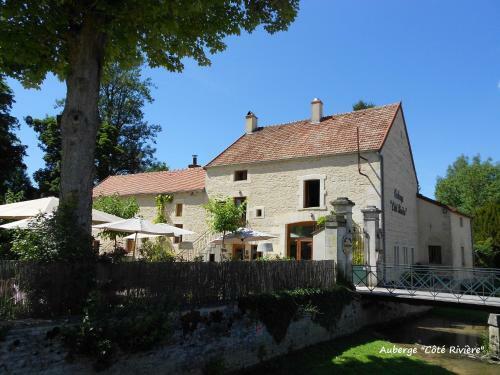 Hotel Auberge C�t� Rivi�re