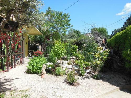 Bed & Breakfast � Doux S'home