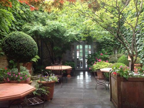 Hostal Maison D'h�tes La Bastide Estratte