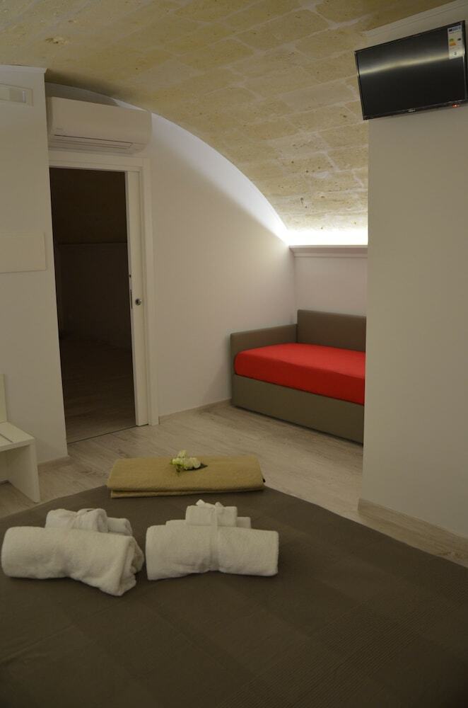 Hotel In & Out Matera