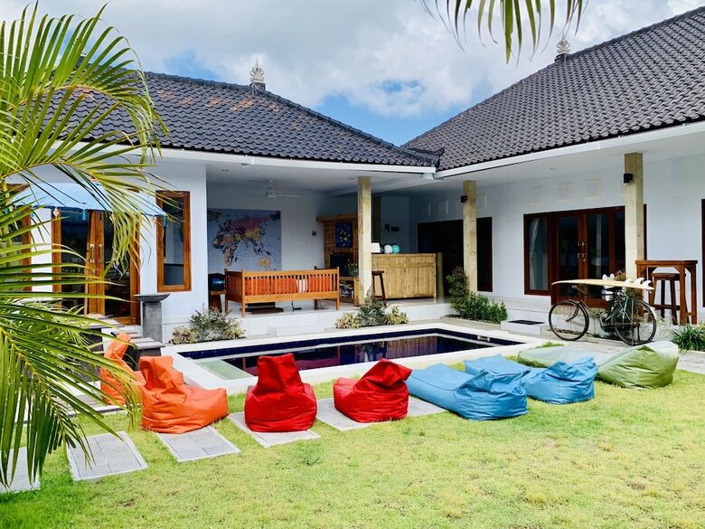 Villa Pintu Biru