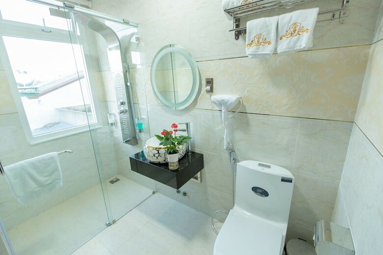 Queen T&t Dalat Hotel