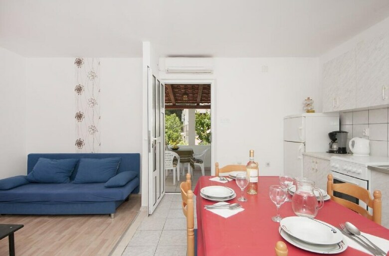 Apartments Jasenka Supetar