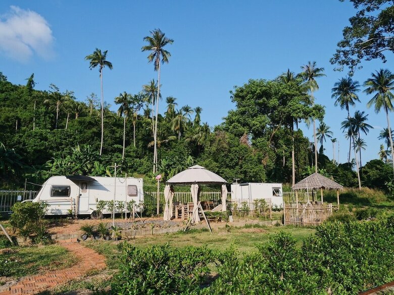 Hotel Samui Caravans Hill Camp