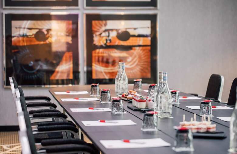 Leonardo Hotel Zurich Airport