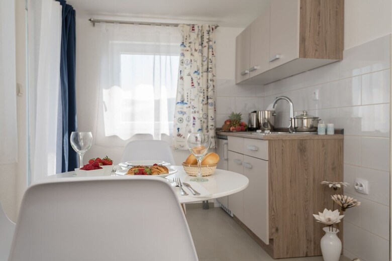 Apartments Livaja