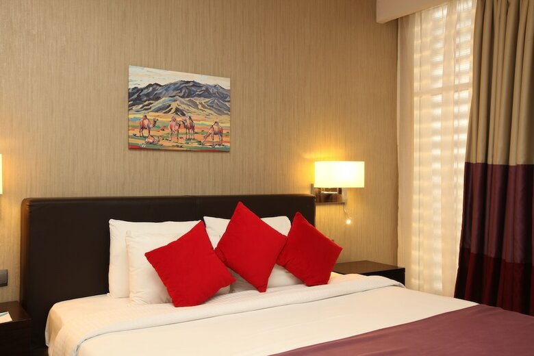 Hotel Golden Tulip Hail