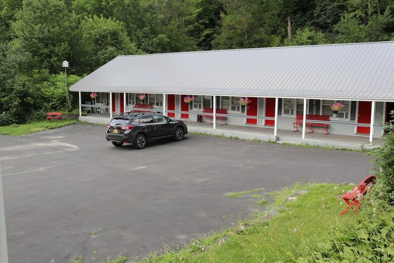 Reynolds House Inn & Motel