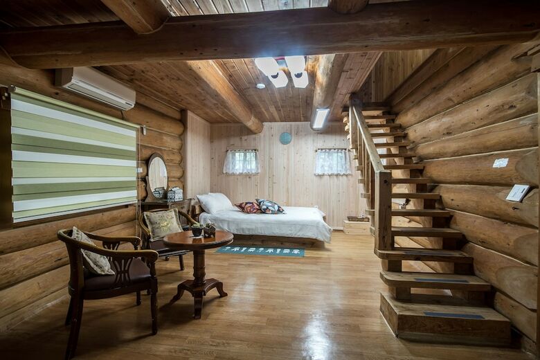 Jeju Seogwipo Log House Pension
