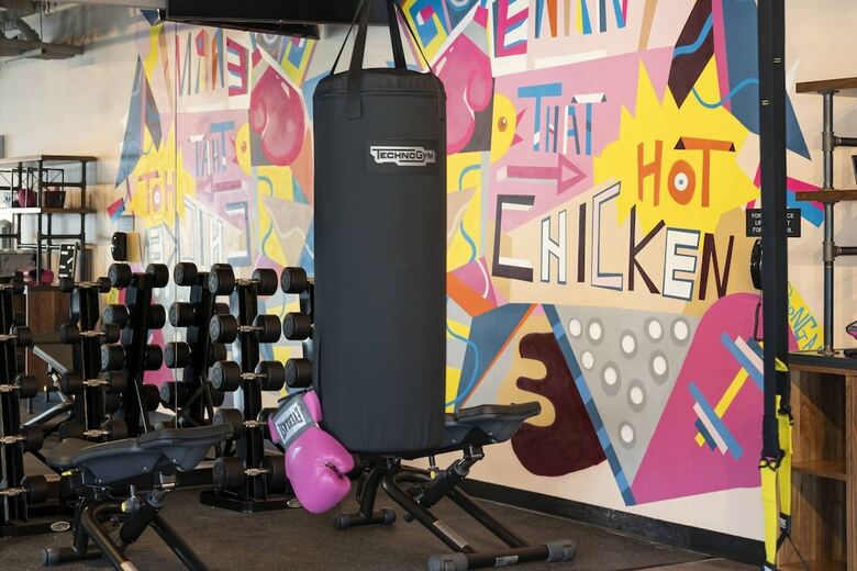 Hotel Moxy Nashville Vanderbilt Area