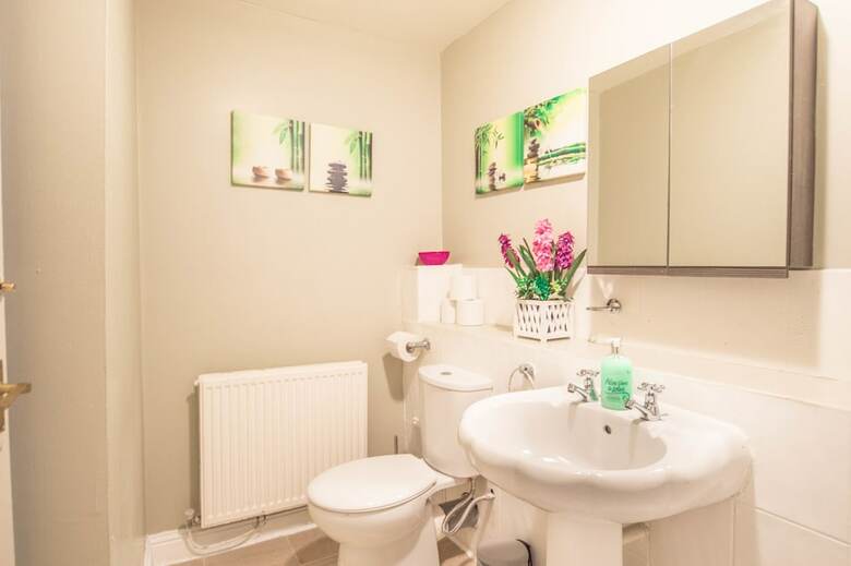 Montgomery Apartments - Crighton