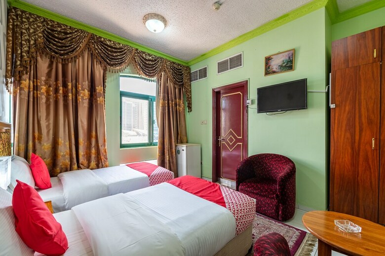 Oyo 191 Golden Sea Hotel