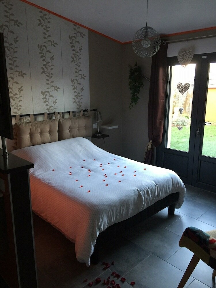 Hotel Bonheur Et Partage