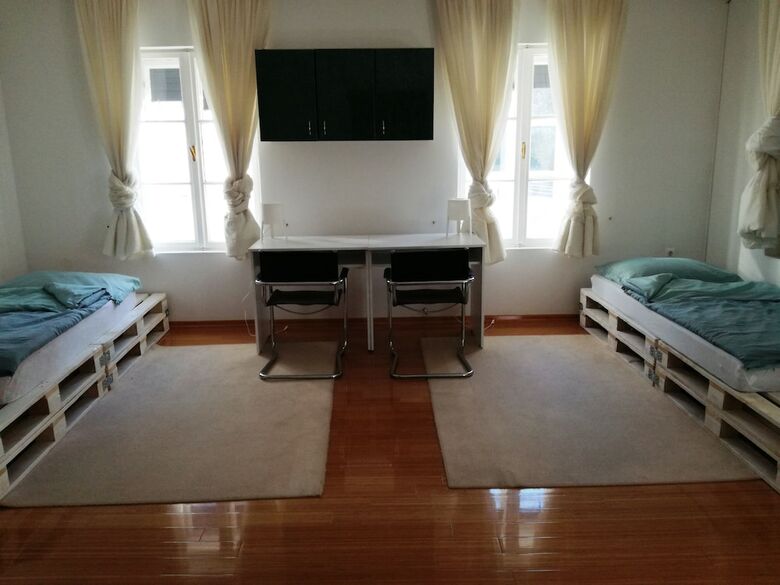 Hotel Rooms 4 Rivers