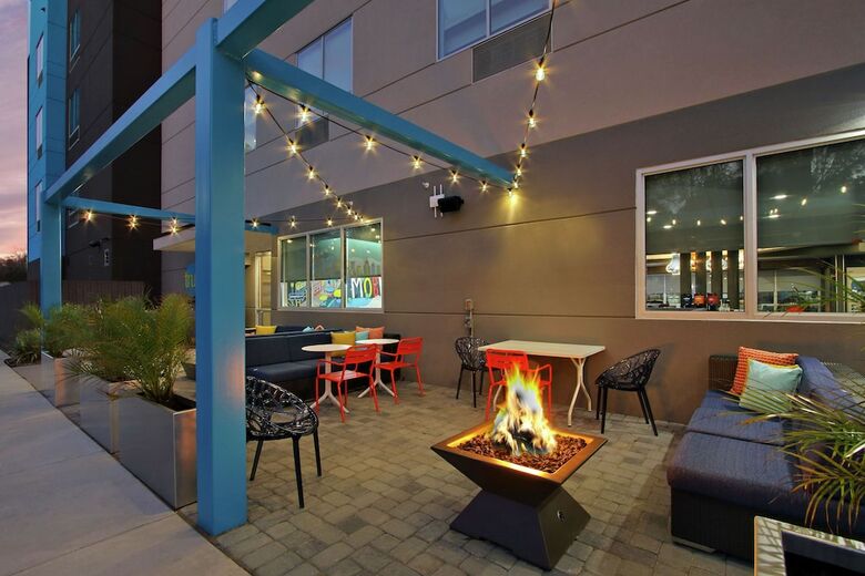 Hotel Tru By Hilton Mobile